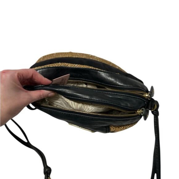 RARE Vintage Y2K Juicy Couture Black
PU and Straw barrel bag Crossbody - Picture 14 of 14